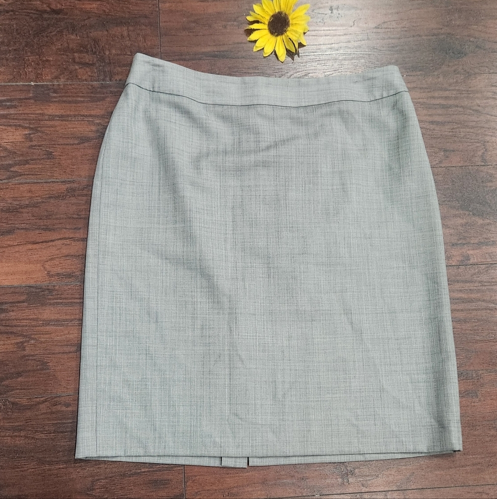 346 BROOKS BROTHERS Classic Gray Pencil Skirt 100% Wool 🤍 - Picture 2 of 6